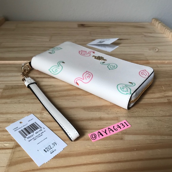 Coach wallet🎈🎈 - Picture 3 of 8